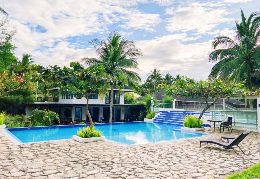 Resort pool and dining area at Lucia's Tagaytay